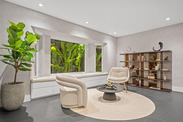 4800 Bay Point Rd, Miami, FL 33137