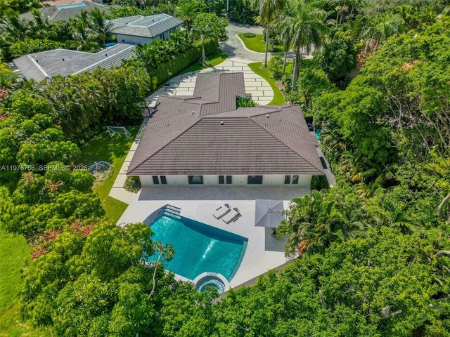 4800 Bay Point Rd, Miami, FL 33137