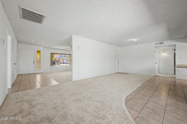5208 W SHANGRI LA Road, Glendale, AZ 85304