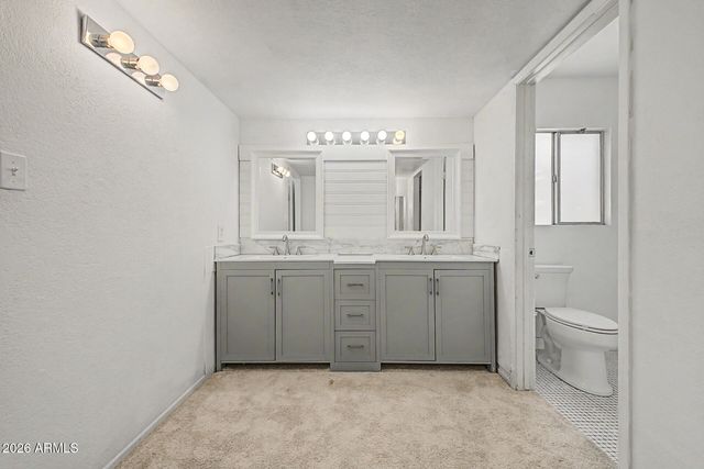 5208 W SHANGRI LA Road, Glendale, AZ 85304
