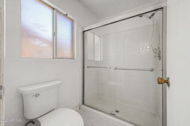 5208 W SHANGRI LA Road, Glendale, AZ 85304