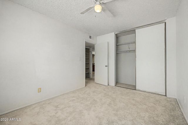 5208 W SHANGRI LA Road, Glendale, AZ 85304