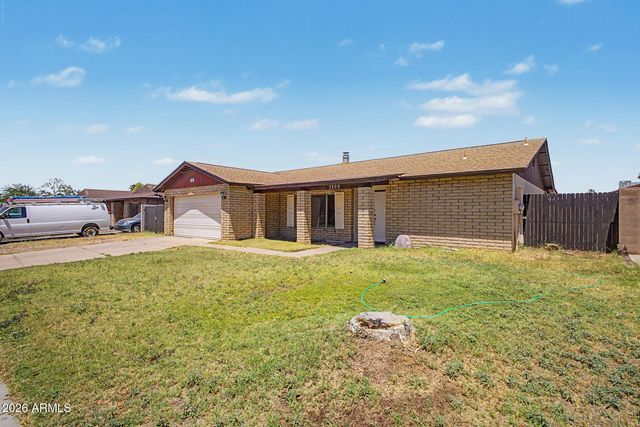 5208 W SHANGRI LA Road, Glendale, AZ 85304