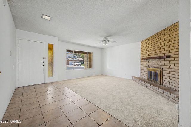 5208 W SHANGRI LA Road, Glendale, AZ 85304