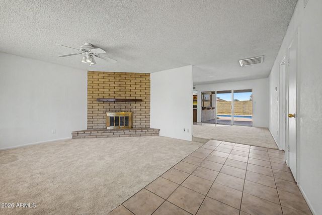 5208 W SHANGRI LA Road, Glendale, AZ 85304