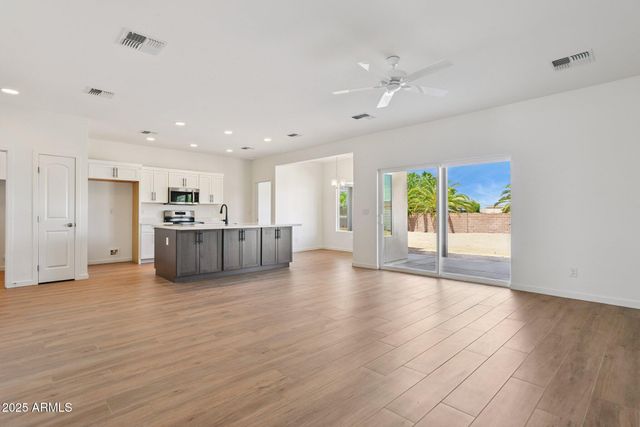 27510 N 258th Drive, Wittmann, AZ 85361
