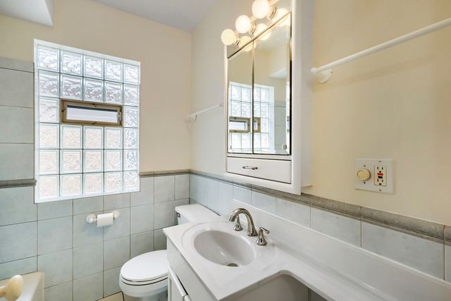 3311 N Plainfield Avenue, Chicago, IL 60634
