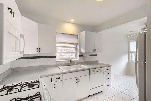 3311 N Plainfield Avenue, Chicago, IL 60634