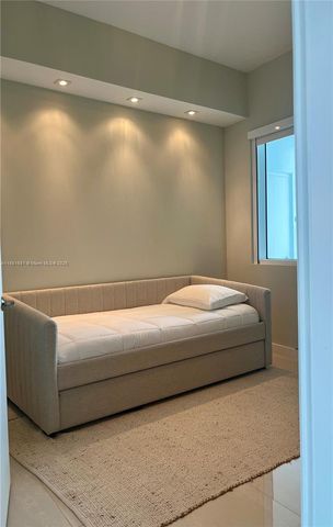2020 N Bayshore Dr 3304, Miami, FL 33137