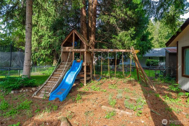 9927 63rd Avenue Ct E, Puyallup, WA 98373