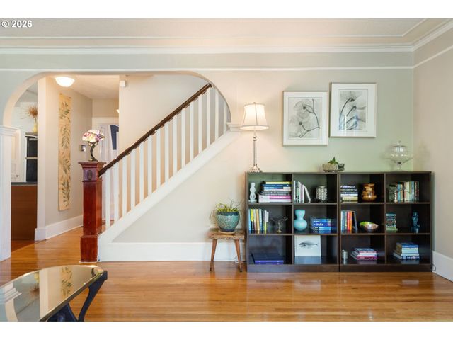 7633 N ALBINA Ave, Portland, OR 97217