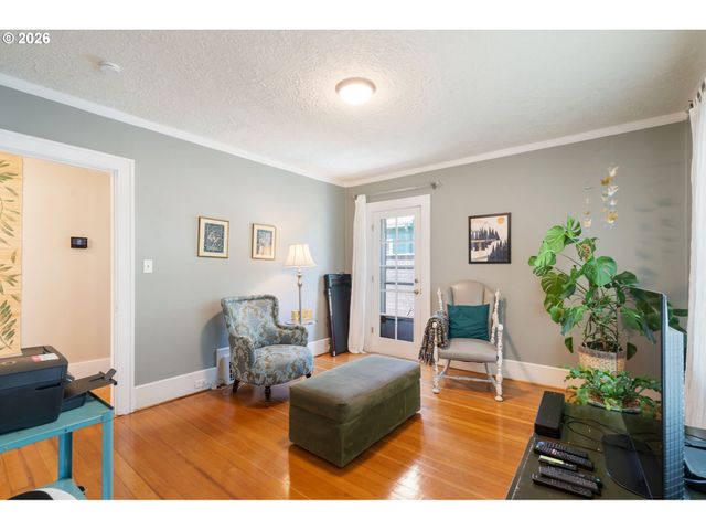 7633 N ALBINA Ave, Portland, OR 97217