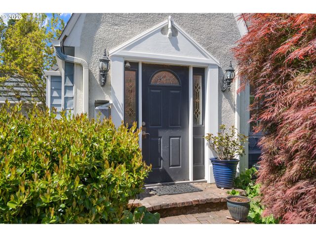 7633 N ALBINA Ave, Portland, OR 97217