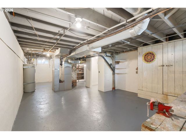 7633 N ALBINA Ave, Portland, OR 97217