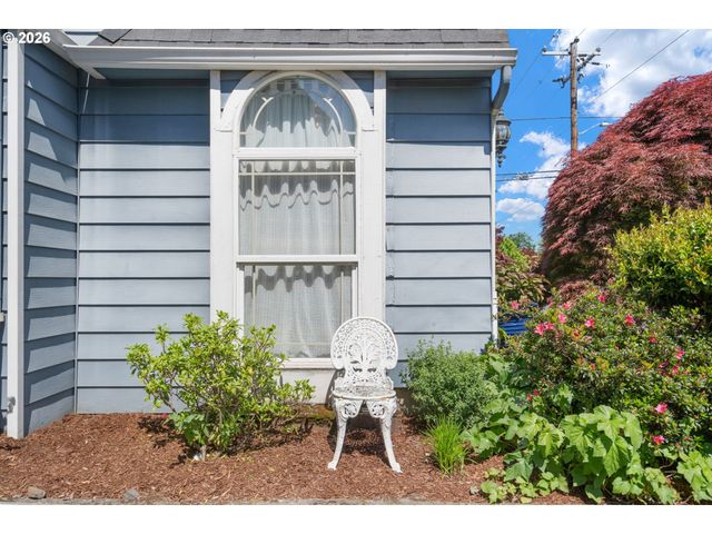 7633 N ALBINA Ave, Portland, OR 97217