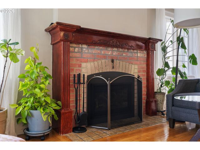 7633 N ALBINA Ave, Portland, OR 97217