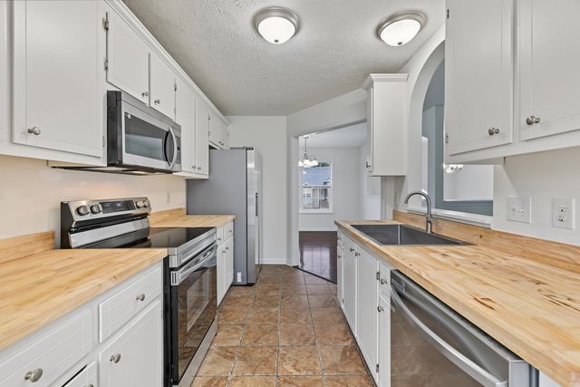 1361 Mutual Dr, Clarksville, TN 37042