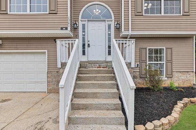 1361 Mutual Dr, Clarksville, TN 37042