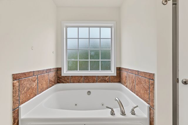 1361 Mutual Dr, Clarksville, TN 37042