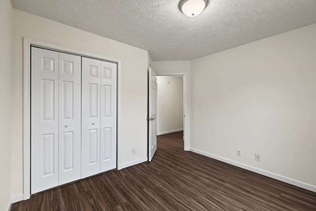 1361 Mutual Dr, Clarksville, TN 37042