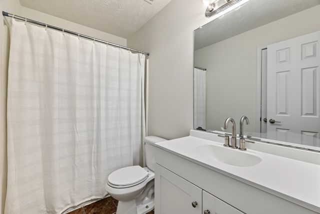 1361 Mutual Dr, Clarksville, TN 37042