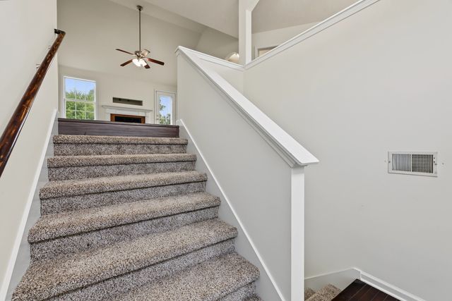 1361 Mutual Dr, Clarksville, TN 37042