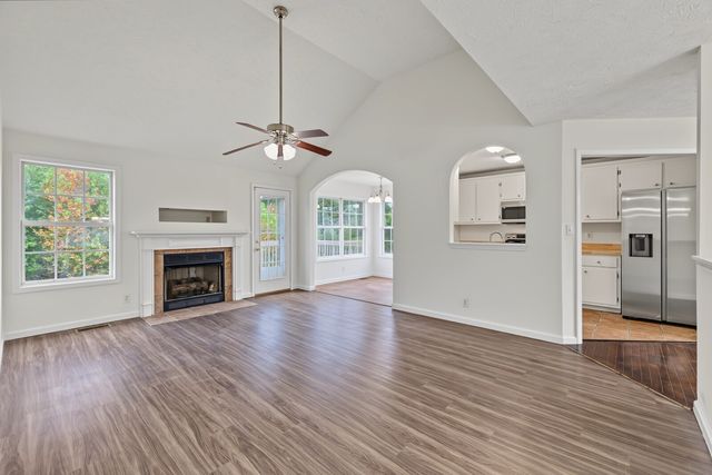 1361 Mutual Dr, Clarksville, TN 37042