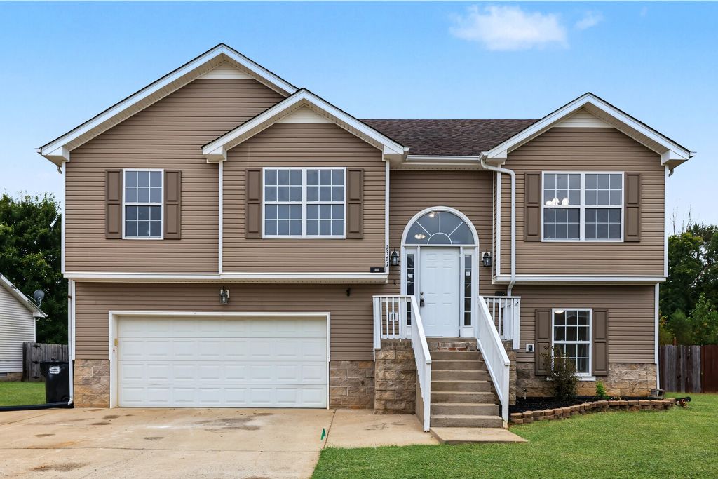 1361 Mutual Dr, Clarksville, TN 37042