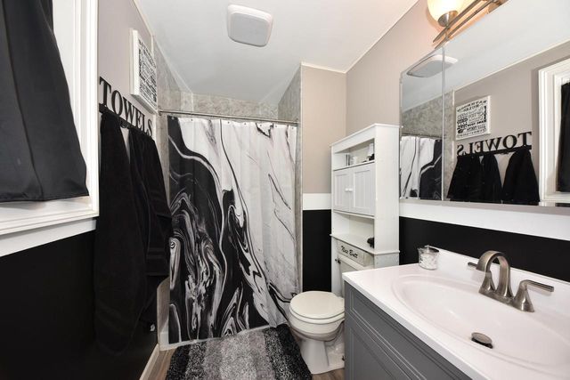 N61W23804 Sumac LANE, Sussex, WI 53089