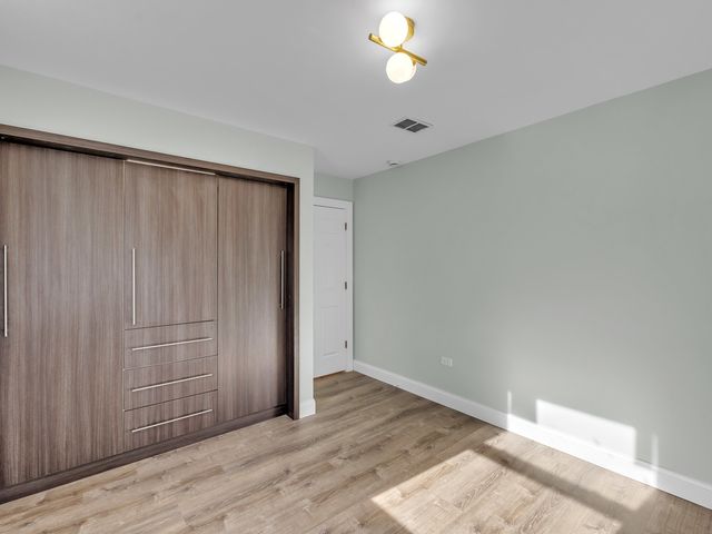 1817 Kelly Avenue, Crest Hill, IL 60403