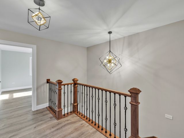 1817 Kelly Avenue, Crest Hill, IL 60403