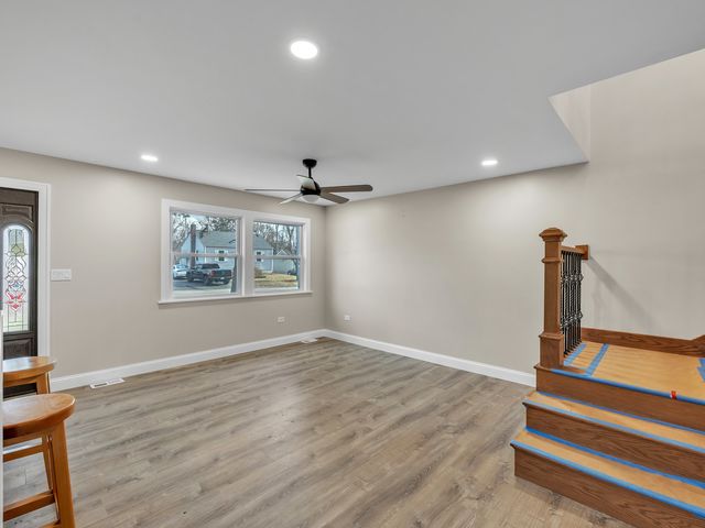 1817 Kelly Avenue, Crest Hill, IL 60403