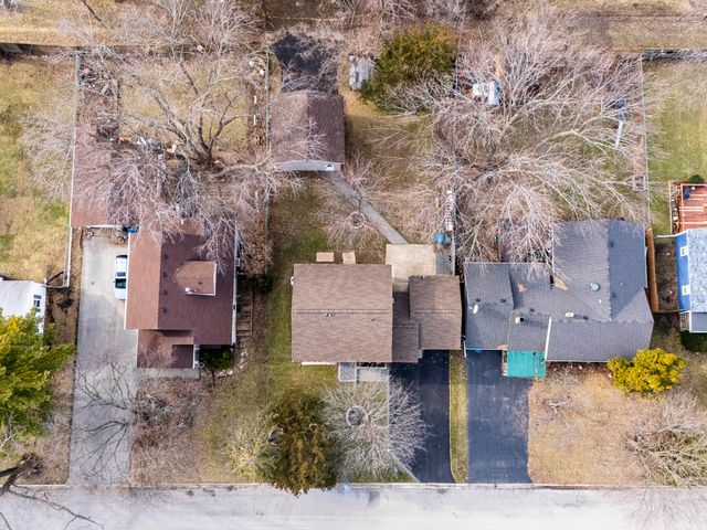 1817 Kelly Avenue, Crest Hill, IL 60403