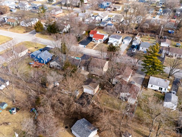 1817 Kelly Avenue, Crest Hill, IL 60403