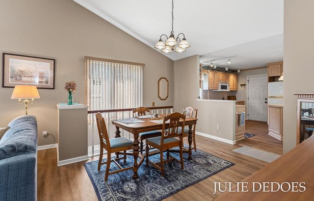 8 Summit Park Drive 8, Spring Lake, MI 49456