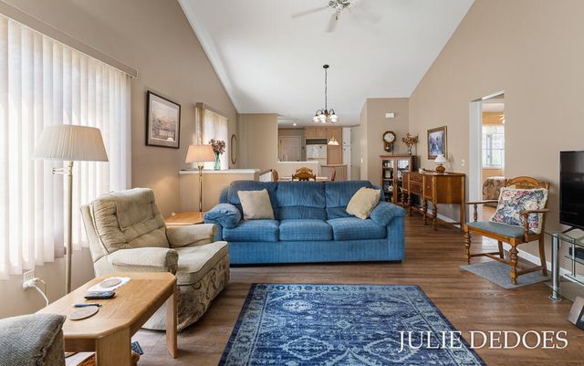 8 Summit Park Drive 8, Spring Lake, MI 49456