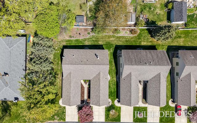 8 Summit Park Drive 8, Spring Lake, MI 49456