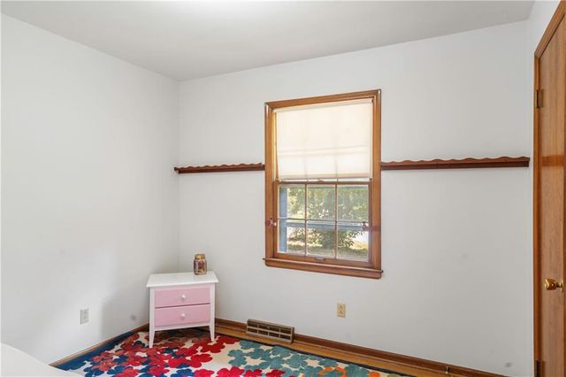 16206 E 35th Street S, Independence, MO 64055