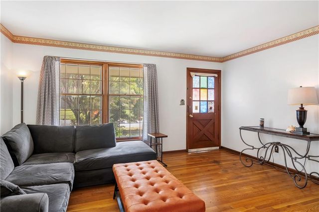 16206 E 35th Street S, Independence, MO 64055