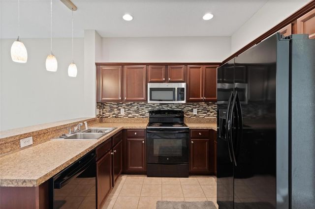 6981 TOWERING SPRUCE DRIVE, Riverview, FL 33578