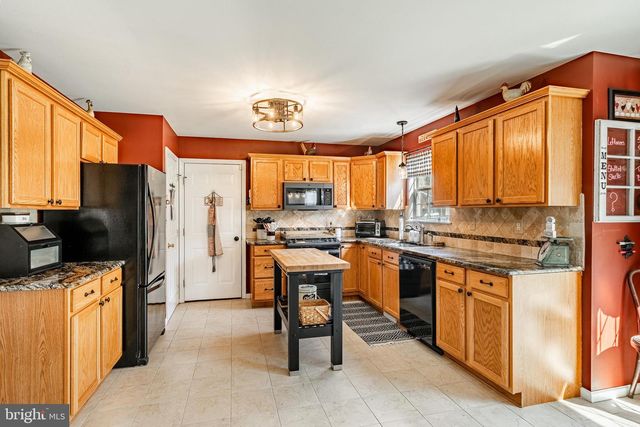 109 BRINTON DR, Coatesville, PA 19320