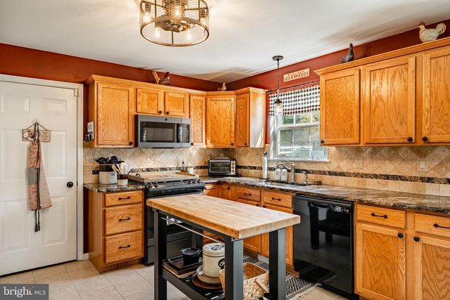 109 BRINTON DR, Coatesville, PA 19320