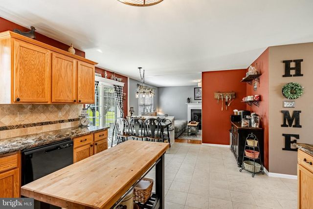 109 BRINTON DR, Coatesville, PA 19320