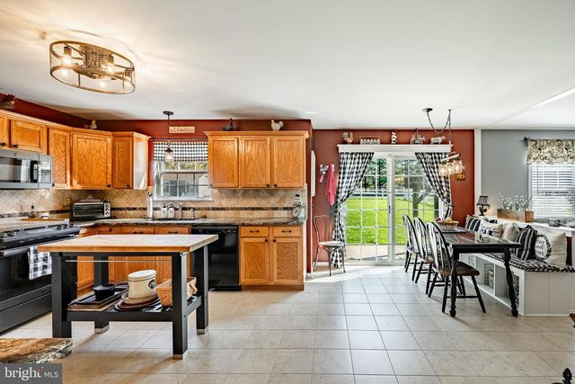 109 BRINTON DR, Coatesville, PA 19320