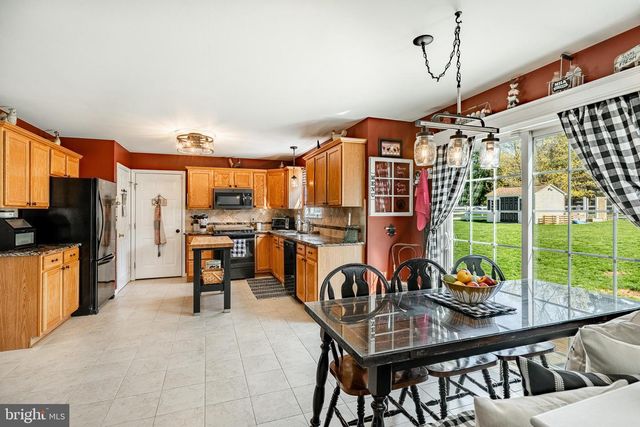 109 BRINTON DR, Coatesville, PA 19320