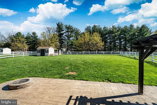 109 BRINTON DR, Coatesville, PA 19320