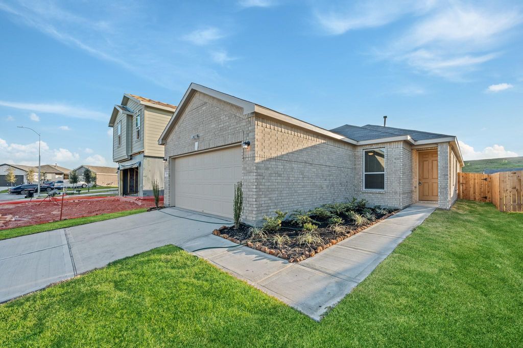 15719 Autumn Chicory Drive, Houston, TX 77044