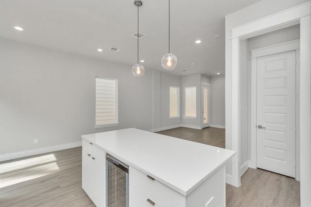 5818 Burt Street, Houston, TX 77091