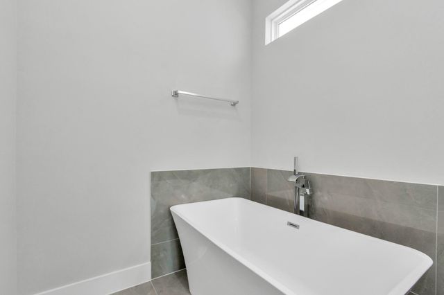 5818 Burt Street, Houston, TX 77091