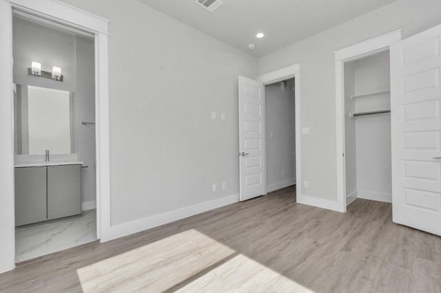 5818 Burt Street, Houston, TX 77091